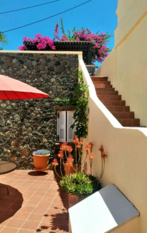 Bougainville House